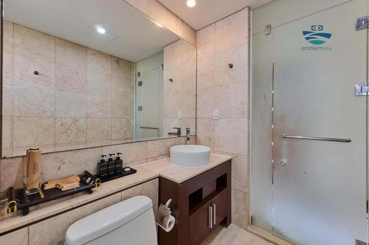 Emblem Sea 4 Bedroom Villas ダナン市 エクステリア 写真