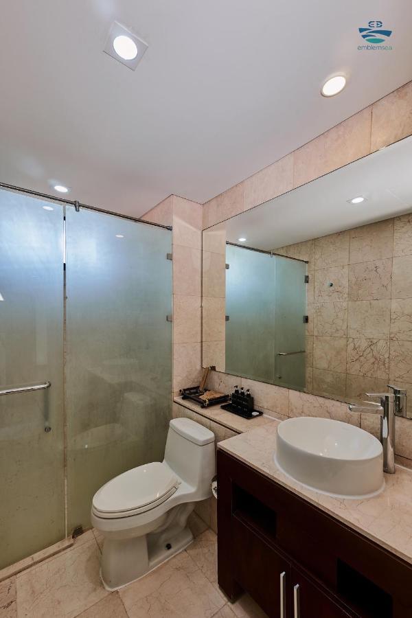 Emblem Sea 4 Bedroom Villas ダナン市 エクステリア 写真